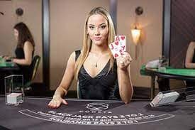 Lightning Roulette live dealer table interface on nobita slot